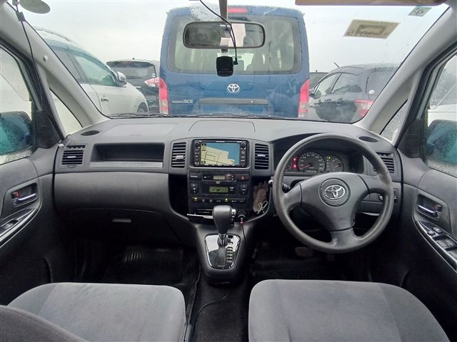 Mazda Bongo rear view