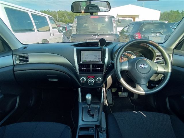 Mazda Bongo rear view